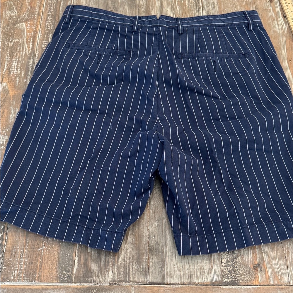 Daniel Cremieux Men's Navy Pinstripe Shorts - Picture 4 of 5